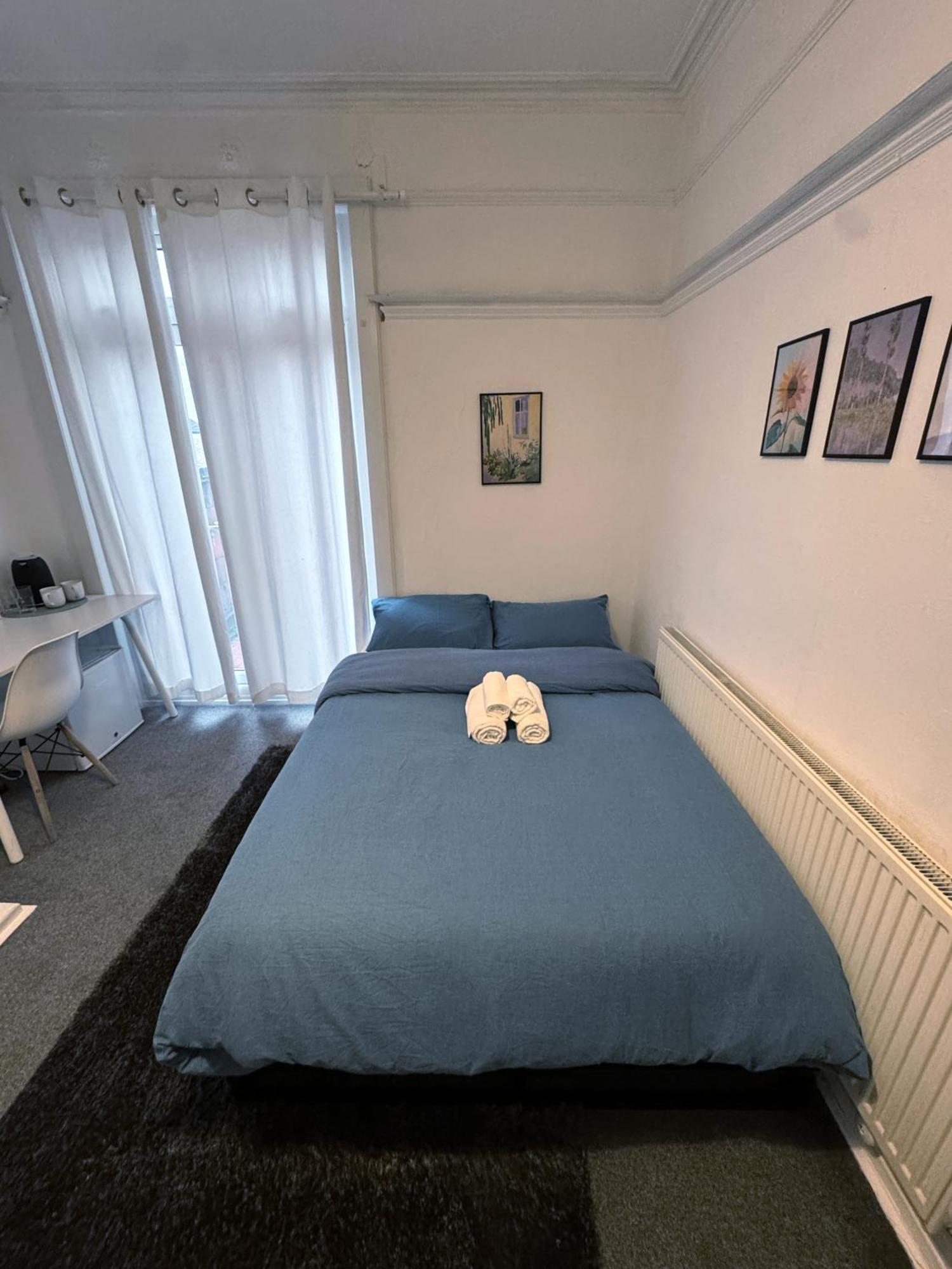 Cosy Double Rooms A Stones Throw From Wembley Stadium Лондон Стая снимка