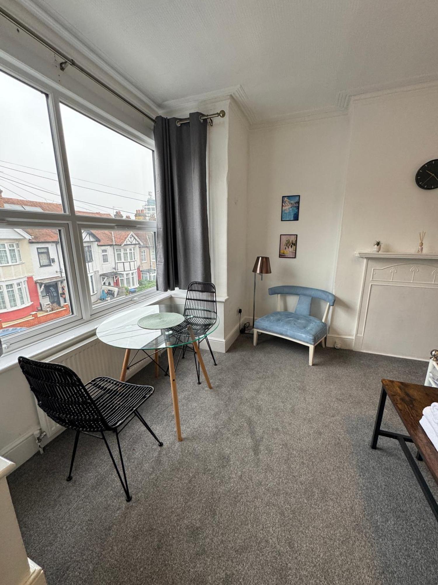 Cosy Double Rooms A Stones Throw From Wembley Stadium Лондон Екстериор снимка
