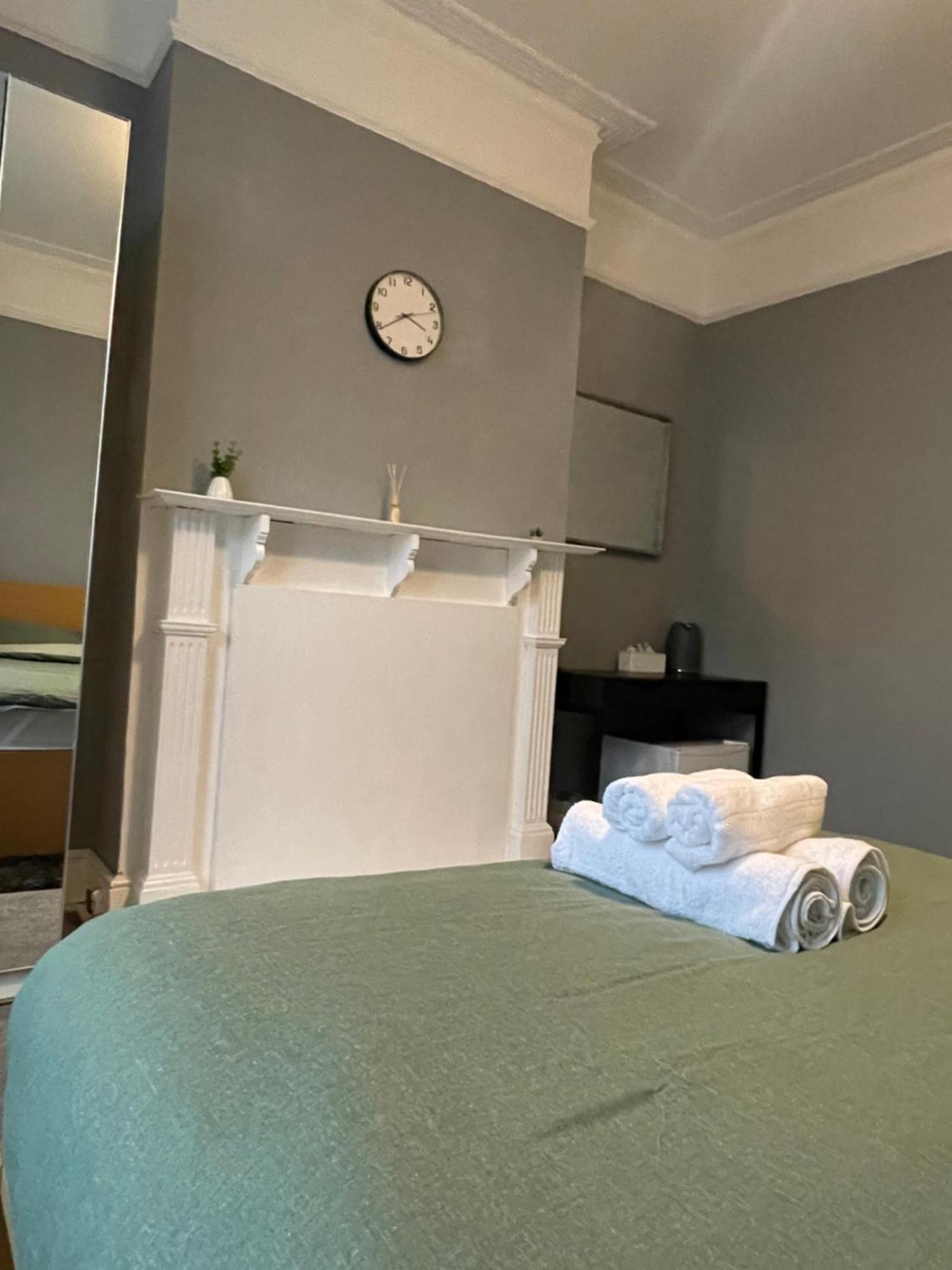 Cosy Double Rooms A Stones Throw From Wembley Stadium Лондон Екстериор снимка