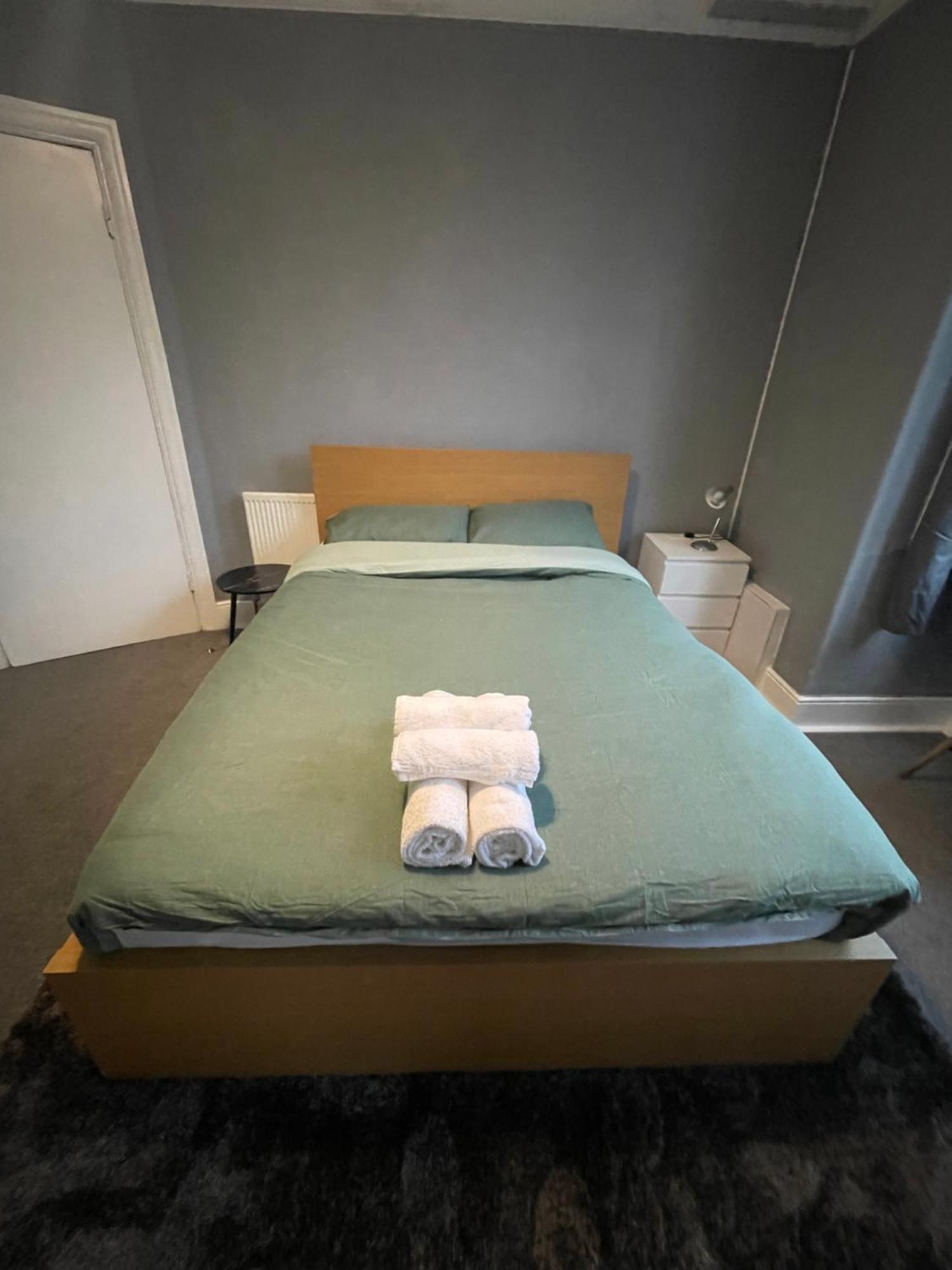 Cosy Double Rooms A Stones Throw From Wembley Stadium Лондон Екстериор снимка